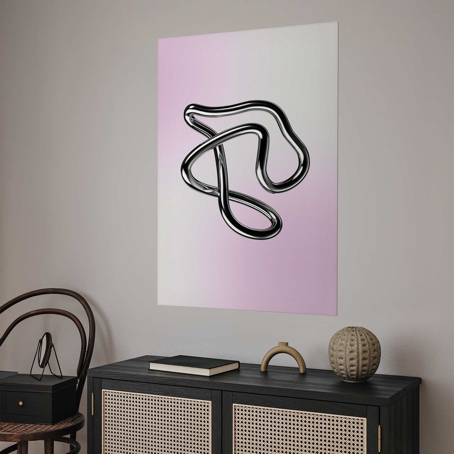 Póster - Silver Intricacies: figura metálica fluida sobre un fondo degradado