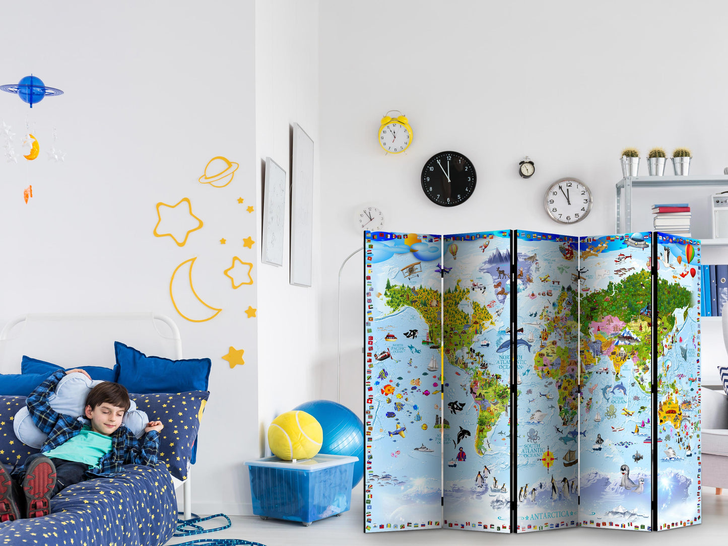 Room Divider - World Map for Kids II